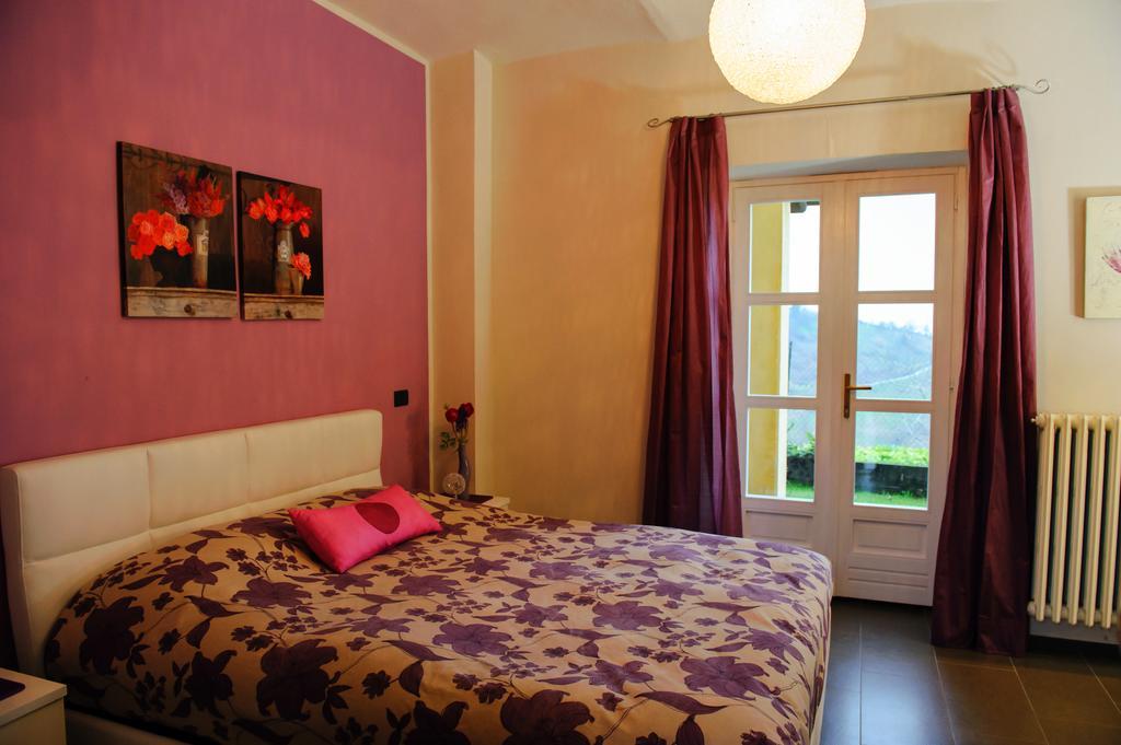 Agriturismo Paitin Άλμπα Δωμάτιο φωτογραφία